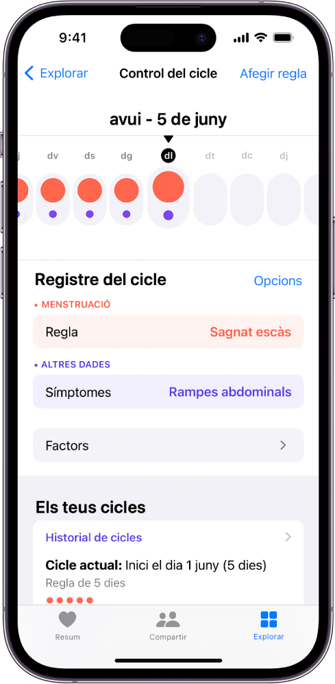 Pantalla Control del Cicle que mostra una línia de temps d’una setmana a la part superior. Els primers cinc dies de la línia de temps es marquen amb cercles amb el fons vermell i punts morats. A sota de la línia de temps, hi ha opcions per afegir informació sobre la regla i els símptomes, entre d’altres.