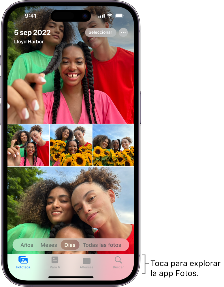 La fototeca en la vista Días. Una selección de miniaturas de fotos llena la pantalla. En la parte superior izquierda de la pantalla están la fecha y la ubicación en las que se tomaron las fotos. En la parte superior derecha están los botones Seleccionar y Más opciones para compartir fotos y ver detalles. Debajo de las miniaturas están las opciones para ver la fototeca por años, meses, días y todas las fotos. A lo largo de la parte inferior están los botones Fototeca, Para ti, Álbumes y Buscar.