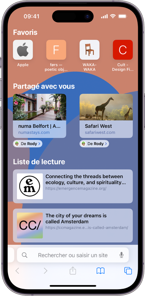 La page de démarrage de Safari comprend une section « Partagé avec vous » avec des aperçus de deux pages web. Sous les aperçus du site web se trouvent des étiquettes qui indiquent « De Rody ».