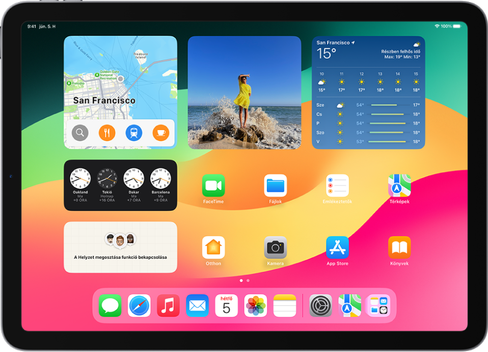 A Térképek widget, más widgetek és appikonok az iPad főképernyőjén.