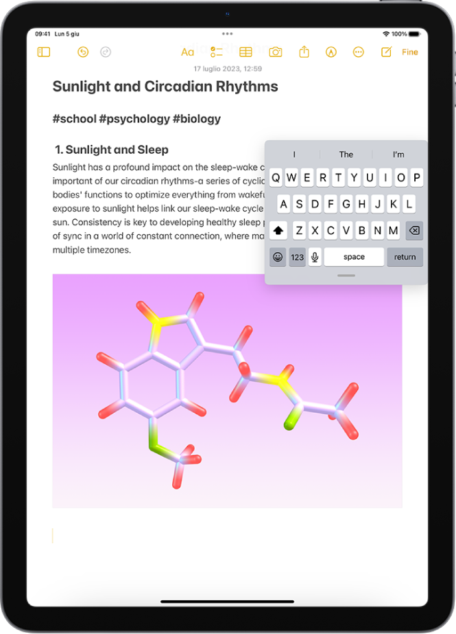 Nell’app Note è presente una nota aperta. La tastiera su schermo è piccola e fluttuante nella parte superiore a destra dello schermo.