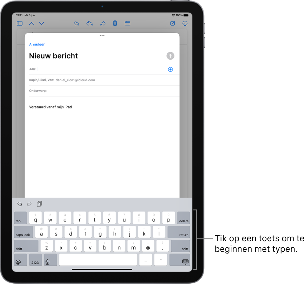 Een lege e‑mail is open in de Mail-app. In de onderste helft van het scherm staat het schermtoetsenbord.