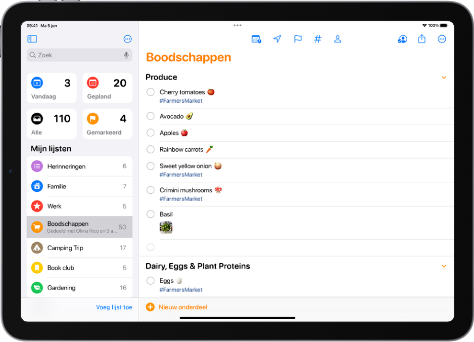 Een scherm met een boodschappenlijst in Herinneringen. Sommige onderdelen in de lijst zijn voorzien van tags en bijgevoegde foto's. De knop 'Nieuw onderdeel' staat linksonderin.