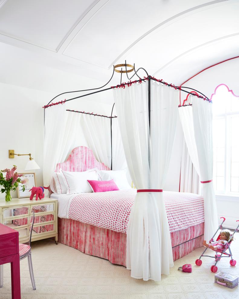 Kid's Bedroom With Pink Accents