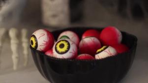 DIY Spooky Dry Ice Cauldron