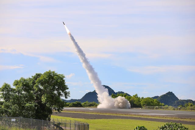 on june 16, 2024 3d multi domain task force and 1 181 field artillery regiment of the tennessee national guard employed the us army autonomous multi domain launcher aml and the precision strike missile prsm as part of the valiant shield 24 combined joint sinkex the aml and prsm engaged a maritime target alongside other joint assets during the sinkex the vs24 sinkex is the first employment of both the aml and the prsm outside of the us and is a significant milestone in the army’s continuing development of long range fires capabilities