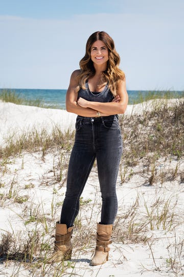 as seen on hgtv's battle on the beach, mentor alison victoria poses on the beach talent