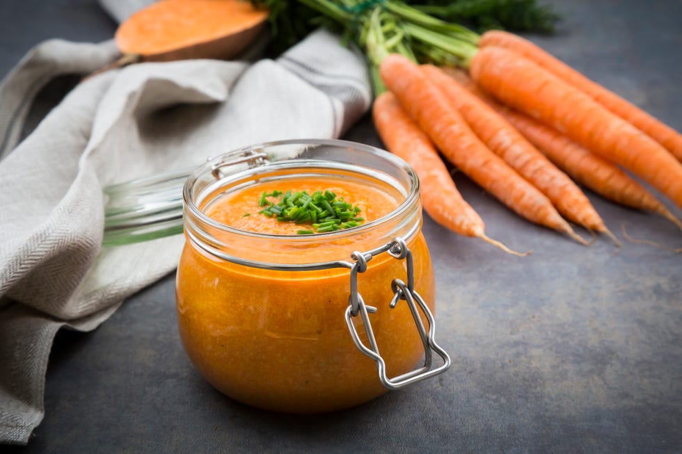 karotten süßkartoffel suppe im glas