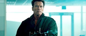 arnold en los mercenarios