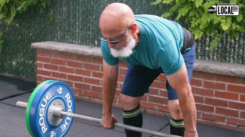 bonilla getting ready to deadlift