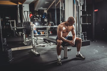 concentrating before weightlifting