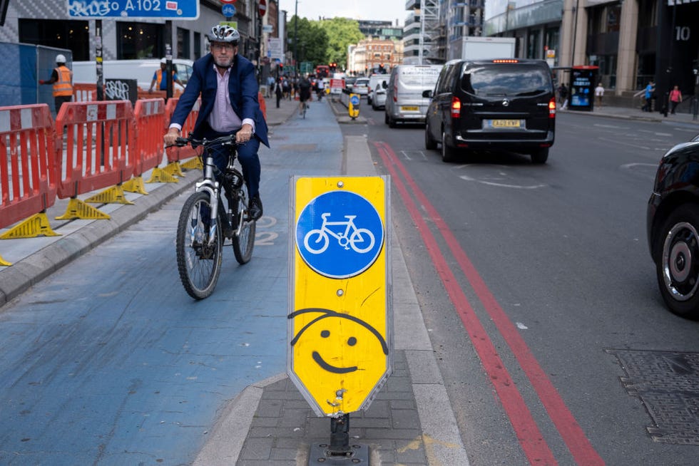 cycle lane in london