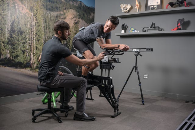 learn how to talk to the bike fitter to avoid mistakes when sizing a bike