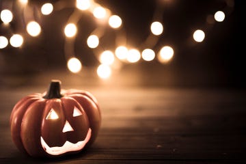 halloween pumpkin wallpaper with string lights