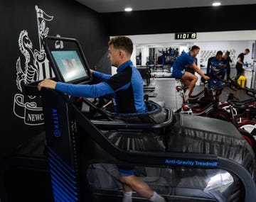 newcastle united training session, anti gravity treadmill