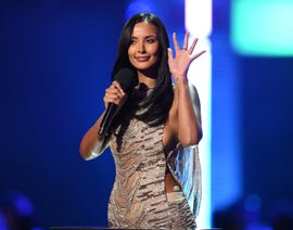 maya jama waves presenting love island