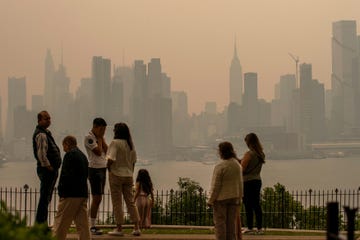 smoke from canadian wildfires blows south creating hazy conditions on large swath of eastern us