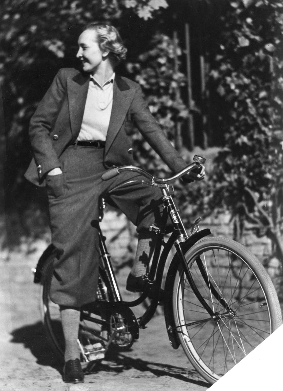 daily life woman with fashionable knickerbockers on a bicycle undated vintage property of ullstein bild