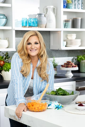 trisha yearwood in her kitchen