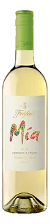 Vinho Aromatic y Fruity Freixenet Mía 2018 750 ml em um estojo de vidro