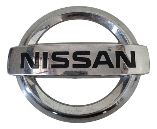 Emblema Dianteiro Nissan Versa 2014 A 2020 Usado Original