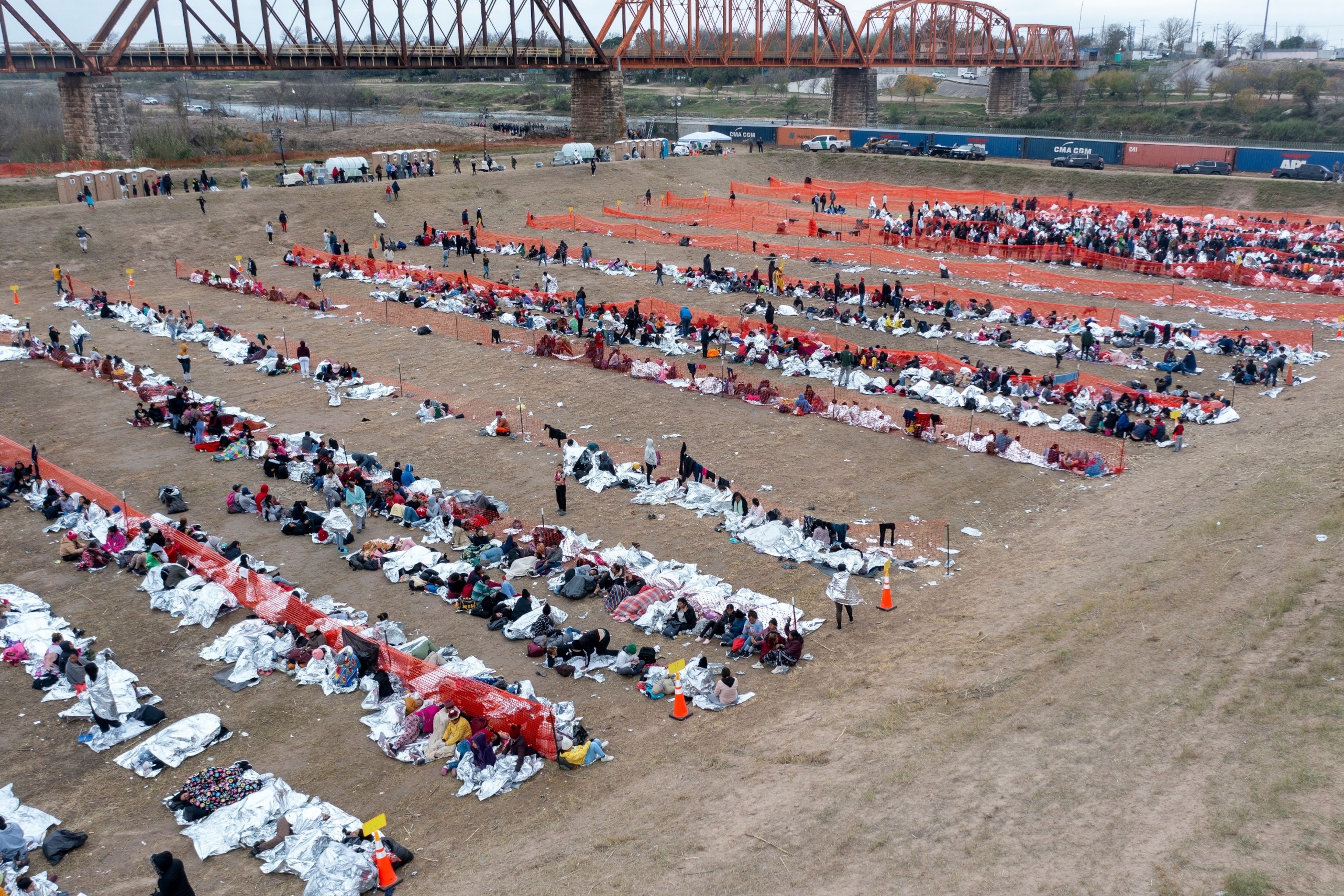 PHOTO: Migrants are gathered at Shelby Park in Eagle Pass, Texas, on Dec. 21, 2023.