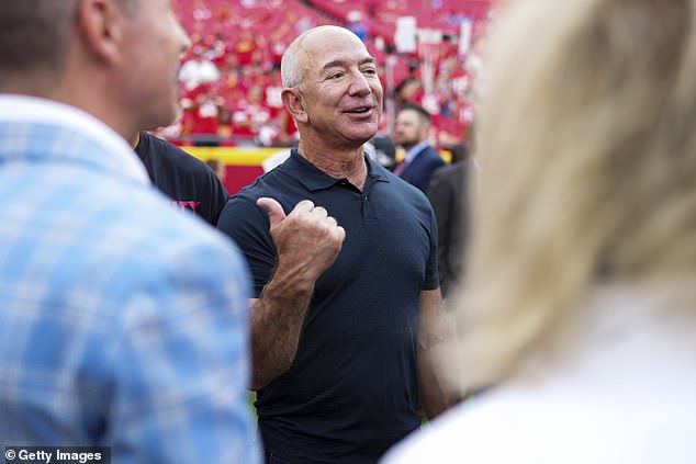 A new report claims Jeff Bezos is preparing to make an offer for the Washington Commanders