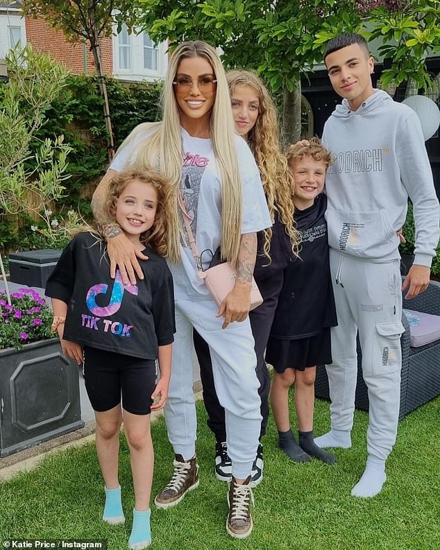 Staying close: Kate, who is mother to (L-R) Bunny eight, Princess, 15, Jett, nine, and Junior, 17, as well as son Harvey, 20 (not pictured), thanked her loved ones for their support