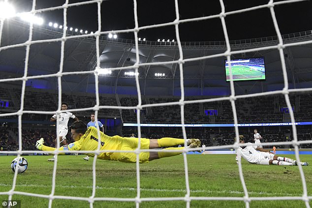 The Uruguayans doubled their lead in the 56th minute through an own goal by Joshua Wynder