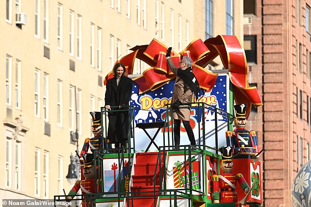 Brrrr! The Los Angeles native and the Canadian grandfather-of-seven were both bundled up in winter coats to combat the Big Apple's 42- to 55F-degree crisp autumn weather at the bustling outdoor event