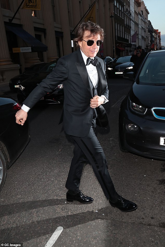 Tom Cruise wasn't shy when it came to showing off his very athletic dance moves at Victoria Beckham's 50th birthday party on Saturday