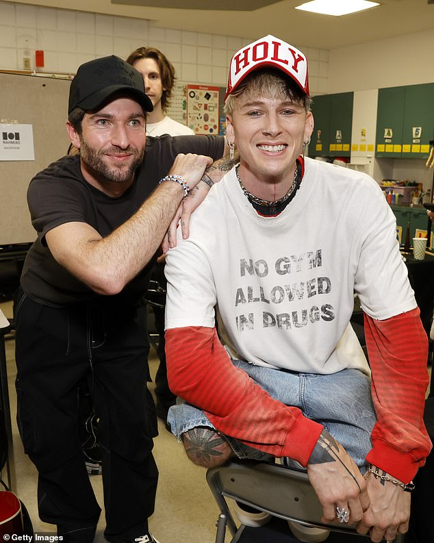 Doni Nahmias posed with the superstar backstage