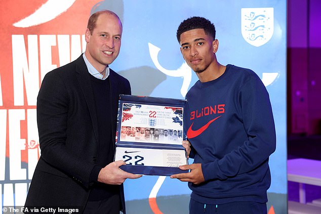 Prince William also presented packages to England's stars - including Jude Bellingham - ahead of the 2022 World Cup