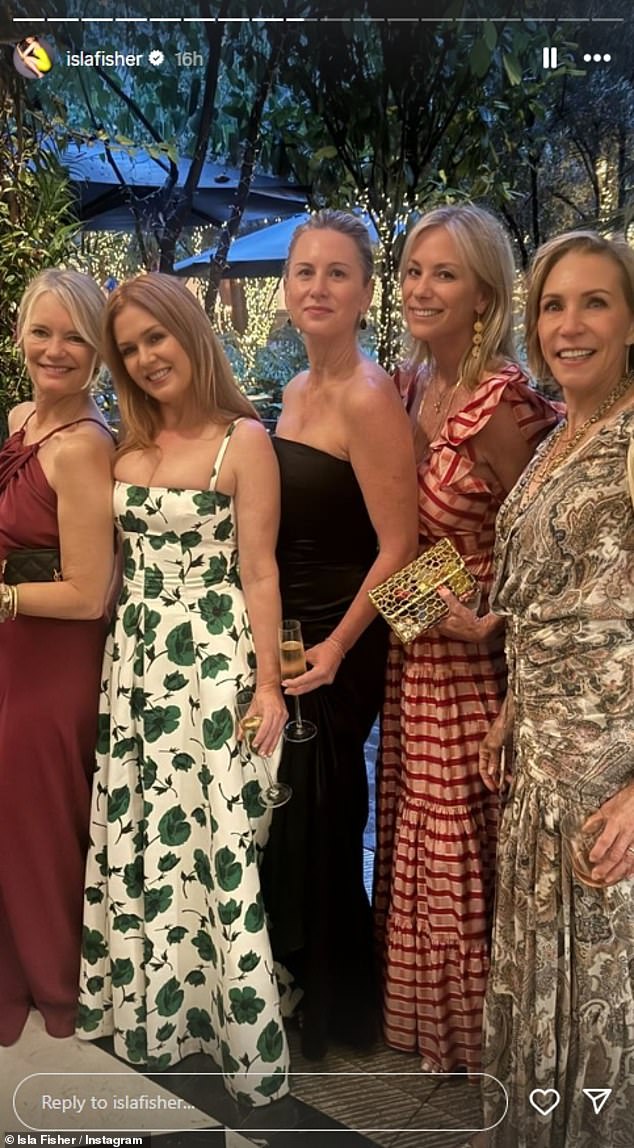 This weekend saw the actress, 48, jetting out to Mexico and putting on her glad rags to attend the destination wedding of pals Naomi Watts and Billy Crudup