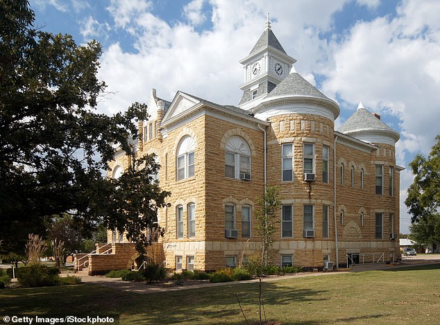 Lincoln County, in the middle of the Kansas countryside, has a population of fewer than 3,000 in an area about 130 miles from Wichita. The county is offering $4,500 in cash to newcomers