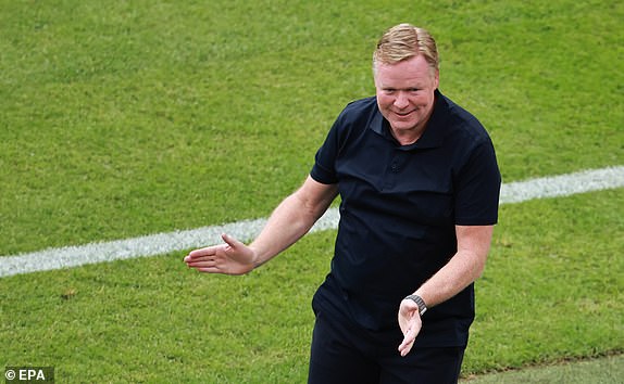 epa11415226 Head coach Ronald Koeman reacts during the UEFA EURO 2024 group D match between Poland and Netherlands, in Hamburg, Germany, 16 June 2024.  EPA/CLEMENS BILAN