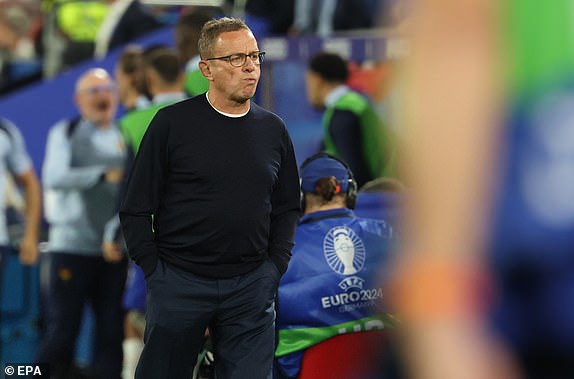 epa11419004 Headcoach Ralf Rangnick of Austria reacts after the UEFA EURO 2024 group D soccer match between Austria and France, in Dusseldorf, Germany, 17 June 2024.  EPA/FRIEDEMANN VOGEL