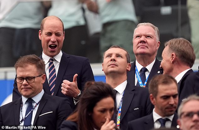 The Prince of Wales gives the thumbs up ahead of kick-off tonight