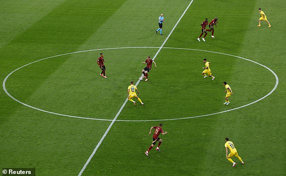 Soccer Football - Euro 2024 - Group E - Belgium v Romania - Cologne Stadium, Cologne, Germany - June 22, 2024 General view of the kick off at the start of the match REUTERS/Piroschka Van De Wouw