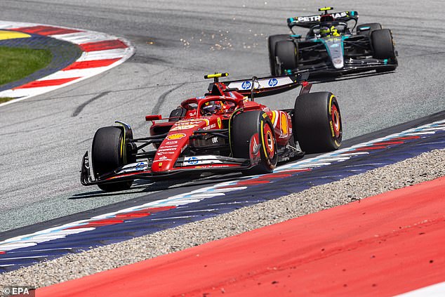 Carlos Sainz ended up in fourth place in qualifying, with Lewis Hamilton in fifth