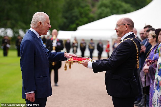 King Charles III receives the keys to the City of Edinburgh from Lord Provost Councillor Robert Aldridge