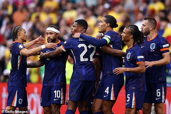 MUNICH, GERMANY - JULY 02: Xavi Simons of Netherlands , Memphis Depay of Netherlands, Denzel Dumfries of Netherlands, Virgil Van Dijk of Netherlands , Nathan Ake of Netherlands , Stefan de Vrij of Netherlands celebrates during the UEFA EURO 2024 round of 16 match between Romania and Netherlands at Munich Football Arena on July 02, 2024 in Munich, Germany. (Photo by Stefan Matzke - sampics/Getty Images)