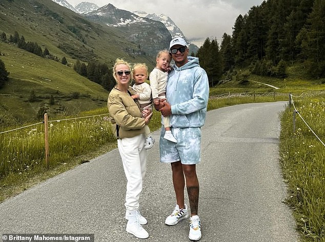 Patrick & Brittany Mahomes with their son Patrick 'Bronze' and daughter Sterling in St. Mortiz