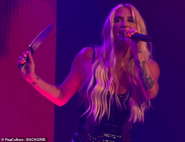 And the star put on quite the performance, as she wielded a large knife on stage and sang her newest single