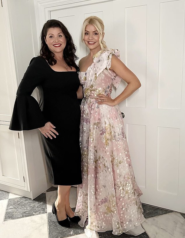 Holly with her elder sister Kelly, to whom she is very close and who was a great support to the television presenter following her ordeal with Plumb