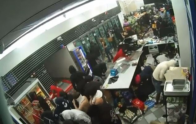 Around 100 robbers ransacked an Oakland California gas station in the middle of the night