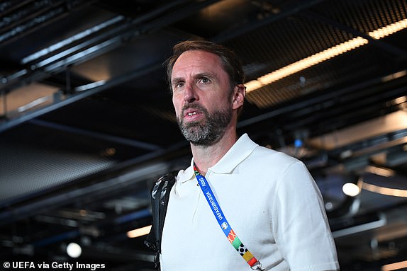 DUSSELDORF, GERMANY - JULY 06: Gareth Southgate, Head Coach of England, arrives at the stadium prior to the UEFA EURO 2024 quarter-final match between England and Switzerland at DÃ¼sseldorf Arena on July 06, 2024 in Dusseldorf, Germany. (Photo by Michael Regan - UEFA/UEFA via Getty Images)