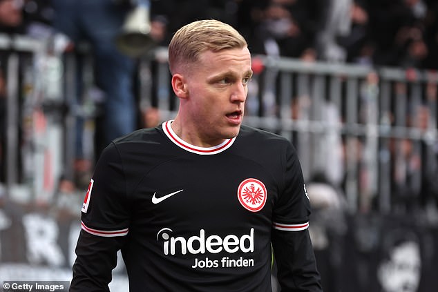 Van de Beek struggled on loan at Bundesliga side Eintracht Frankfurt last season