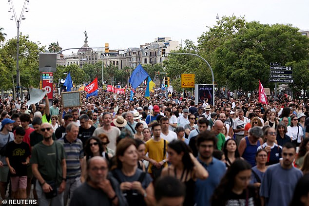 Thousands were reported to have taken place in the march against tourism earlier today