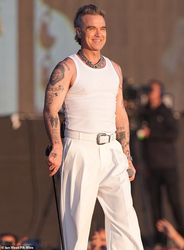 The former Take That star wore an identical outfit for his gig in Gran Canaria, Spain on Thursday